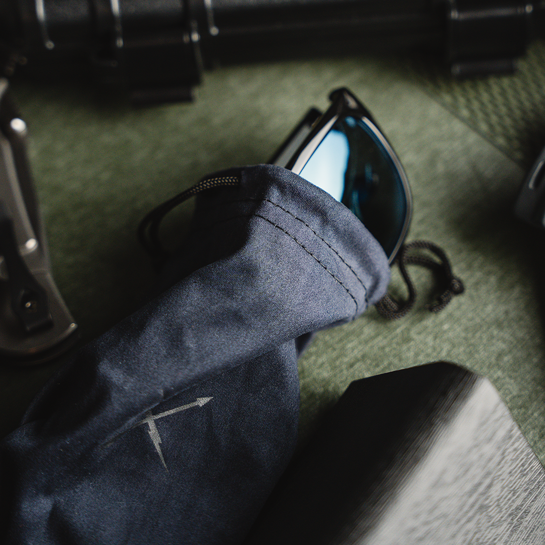 81's Clandestine (Gloss)